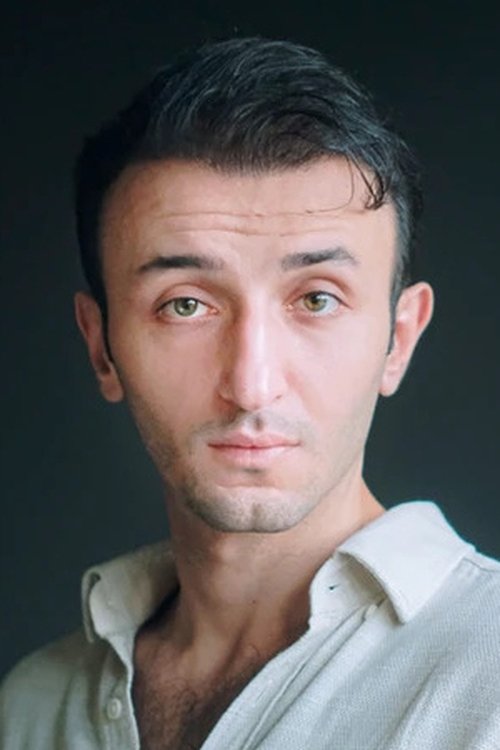 Haydar Şahin as Halil