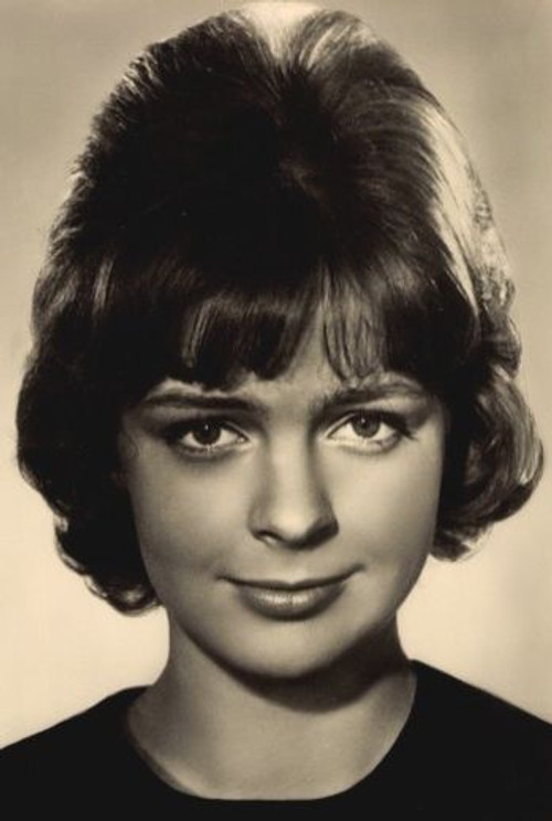 Sabine Sinjen as Erna Wahl