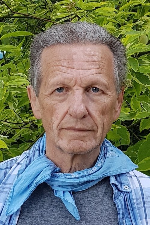 Roar Skolmen as Arbo, ungdomsleder