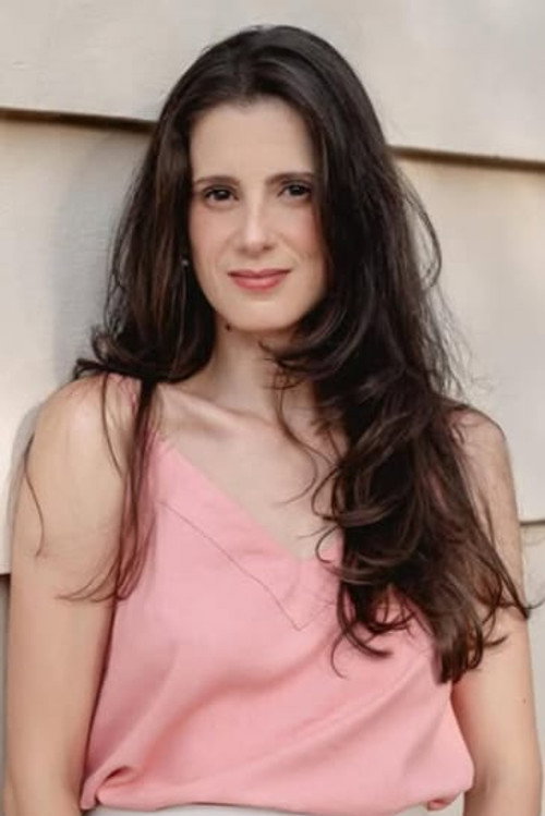 Isabela Prado as Lost Realter