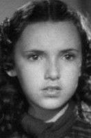 Sarita Wooton as Young Maisie