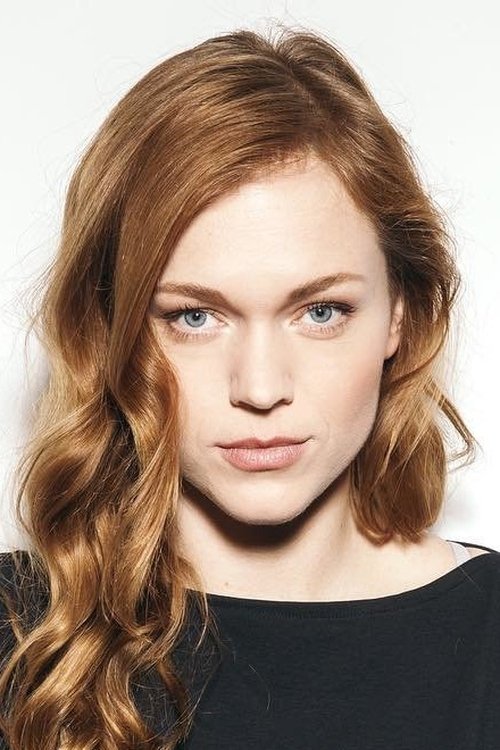 Ester Geislerová as Roxana