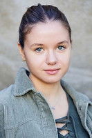 Lilly Barshy as Lisa Rothe