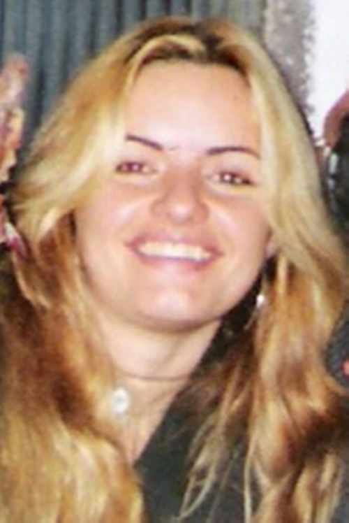 Cláudia de Sordi as Loira/Contra-regras (cena pós-créditos)