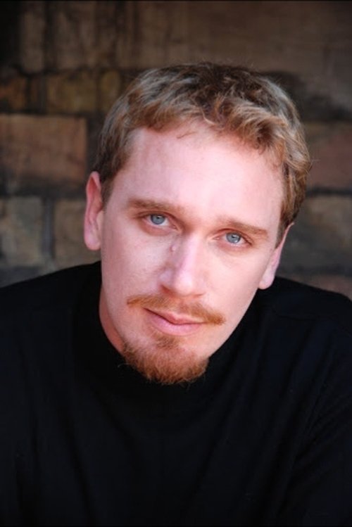 Mauro Santopietro as Pianista Trio