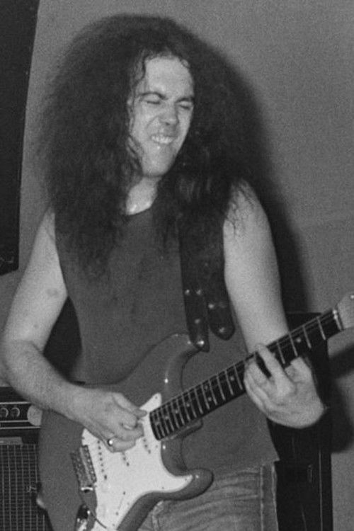 Larry Wallis as Self