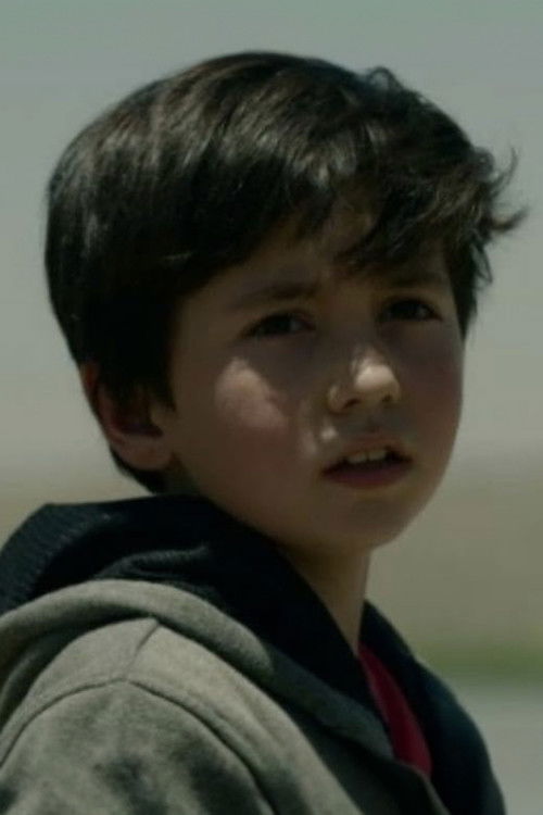 Daniel Schwabe as Noah Russo