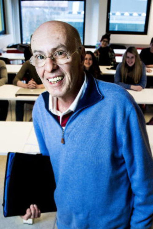 Tore Ryen as Himself