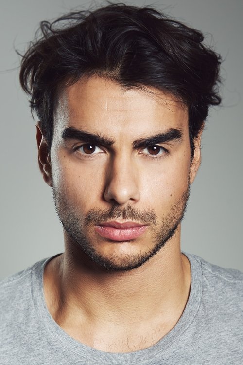 Santo Tripodi as Tom