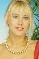 Saskia Clauzing as La sarta