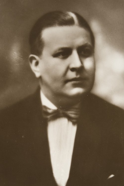 Uuno Montonen as Cook