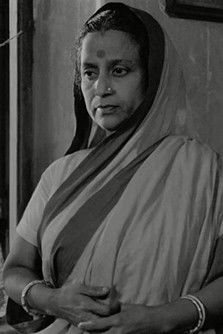 Sefalika Devi as Shashinarayan's Wife