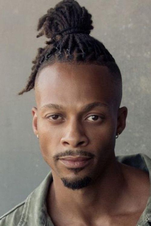 Ishmail Aaron as Ensemble / Understudy Azolan / Understudy Danceny / Understudy Major-Domo