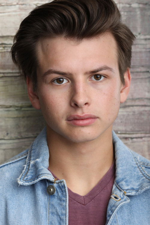 Justin Jarzombek as Oliver