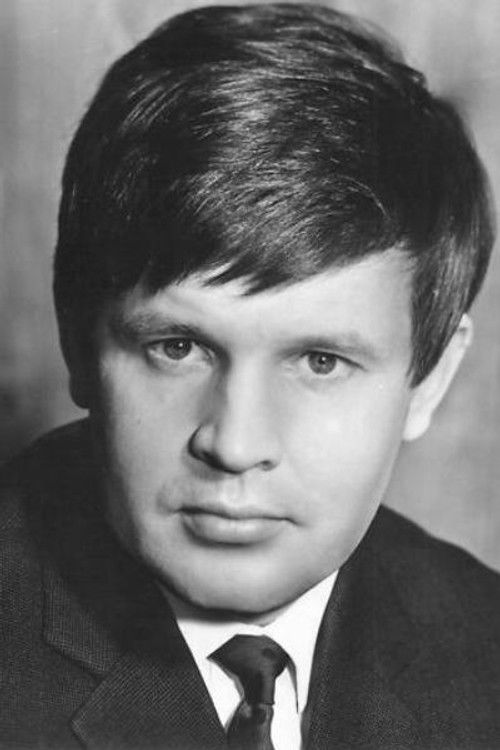 Hans-Edgar Stecher as Heinz