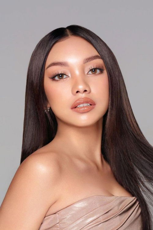 Naura Ayu as Bella (voice)