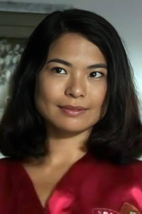Selena Khoo as Lin