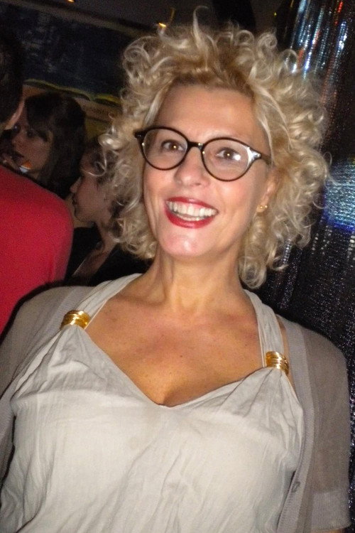 Rezana Çeliku as Vera