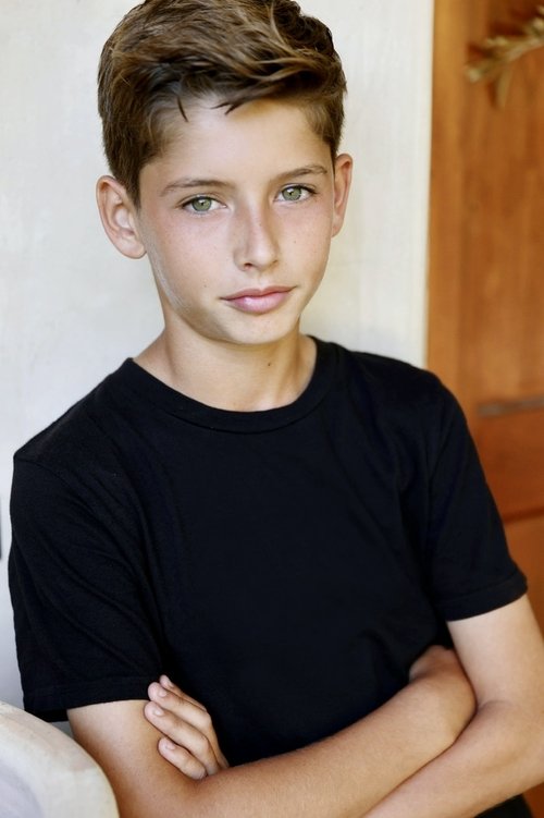 Brooks Firestone as Benjamin