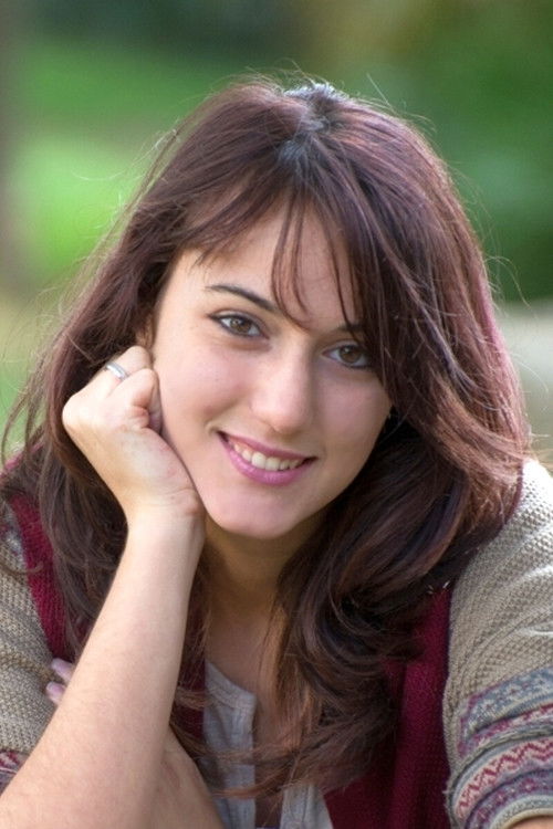 Aurora Garofalo as Dora