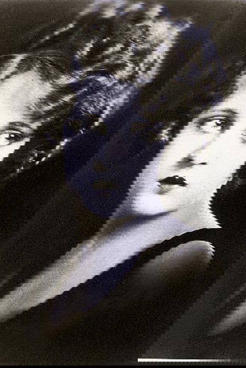 Dorothy Dwan as Rose Ryan