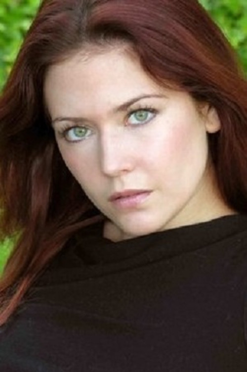 Kim Mulligan as Nikki