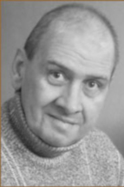 Sergey Agashkov as акустик старшина 1 статьи