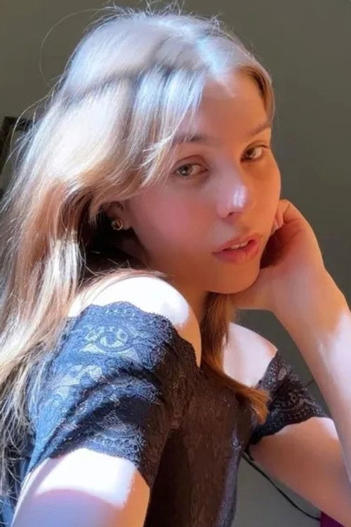 Gabriela Medeiros as Mariana