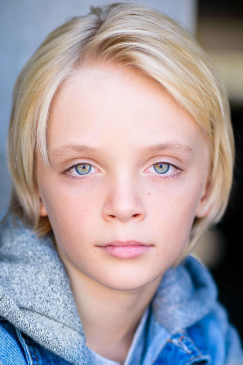 Michael Averbukh as Mike