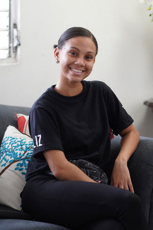 Liz Aide Lora as Leticia Joven