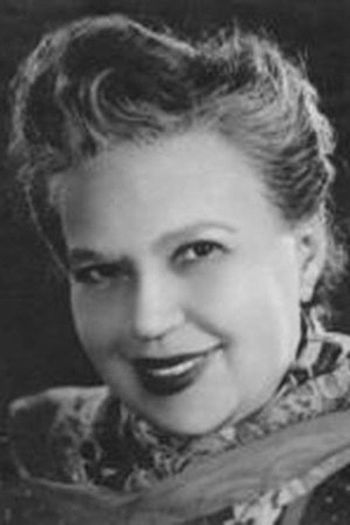 Yeva Milyutina as Shirinkina's neighbour