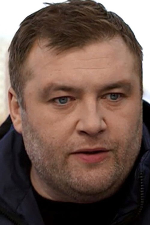 Roman Zhirnov as бандит по кличке «Слон»