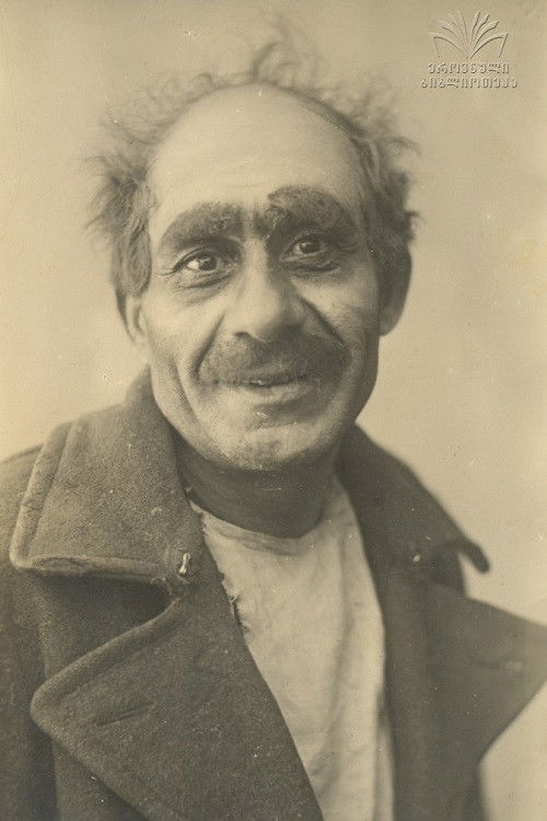 Viktor Mataradze as Karachokheli