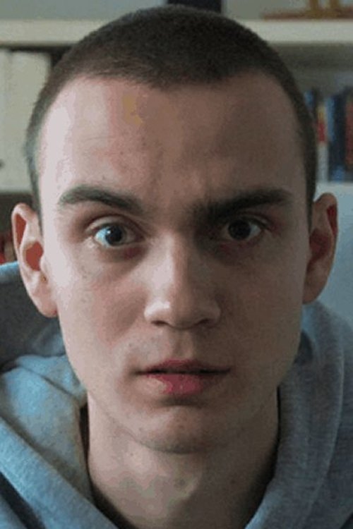 Téo Lepetit as Fransk kulturelite