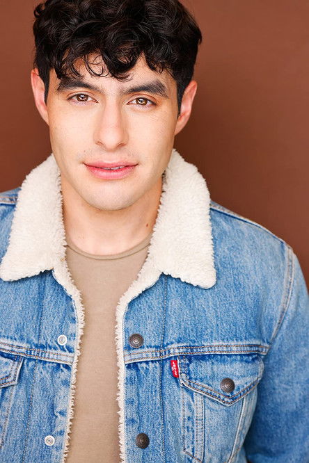 Elijah Olachea as Charlie