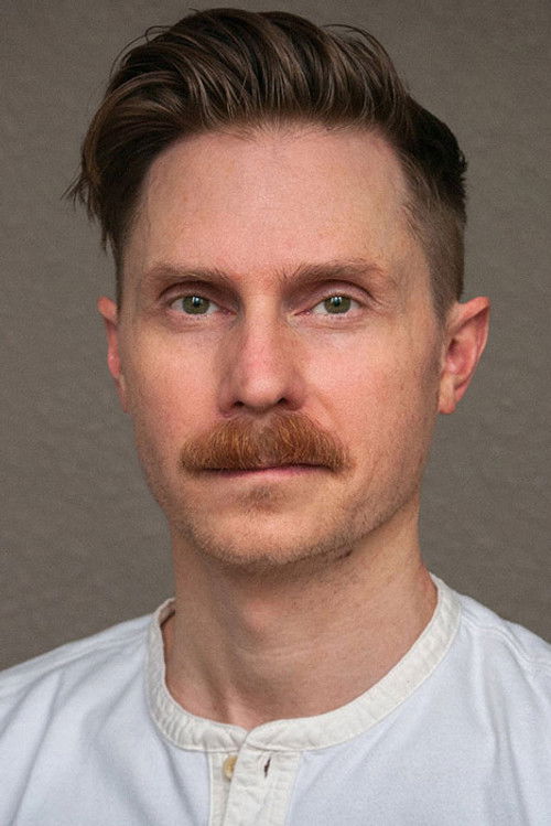 Matthew Lemche as Pete