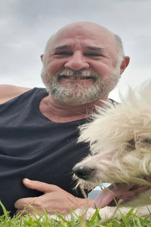 Celso Rabetti as Vicente