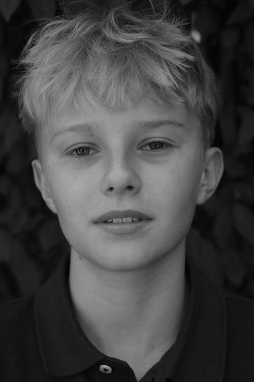Noah Flemyng as Sam