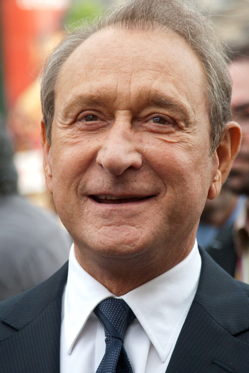 Bertrand Delanoë as 