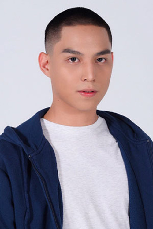 Panta Pattanaampaiwong as Jay [Jomthong's brother]