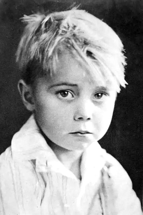 B. Reeves Eason Jr. as Sonny (as Breezy Eason Jr.)