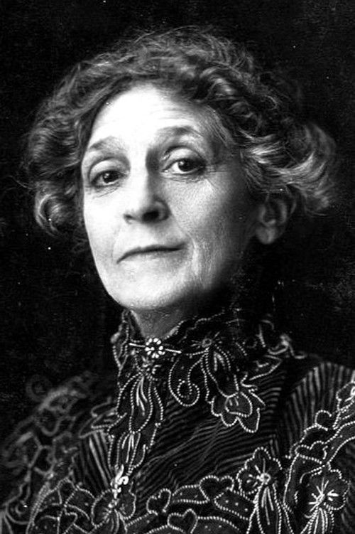 Estar Banks as Barbara Hale