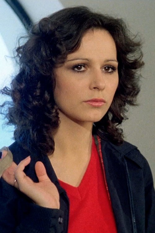 Stefania D'Amario as Angela Modena