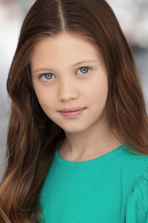 Kayla Anjali as Suzy