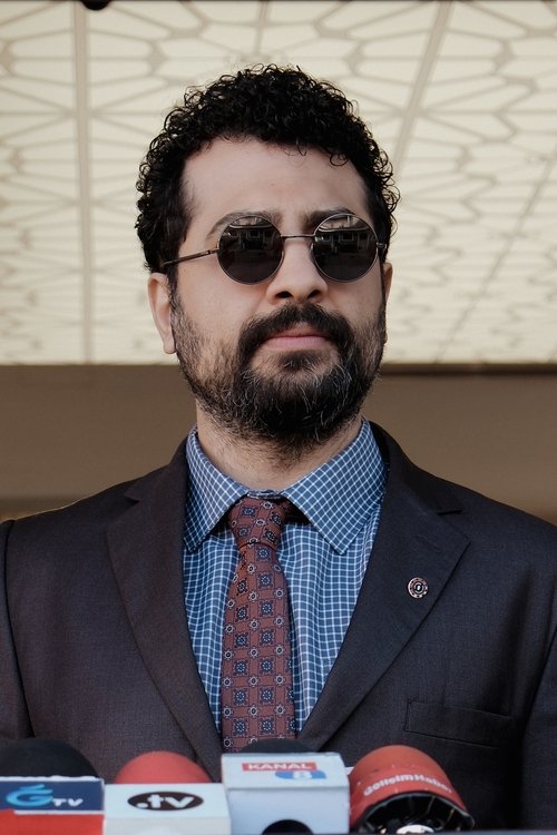 Mert Doğan as Hamit