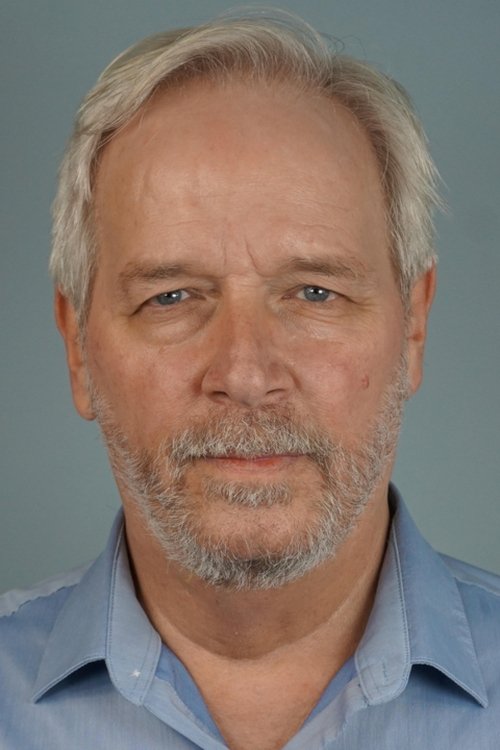 Andrew Hunsicker as The General