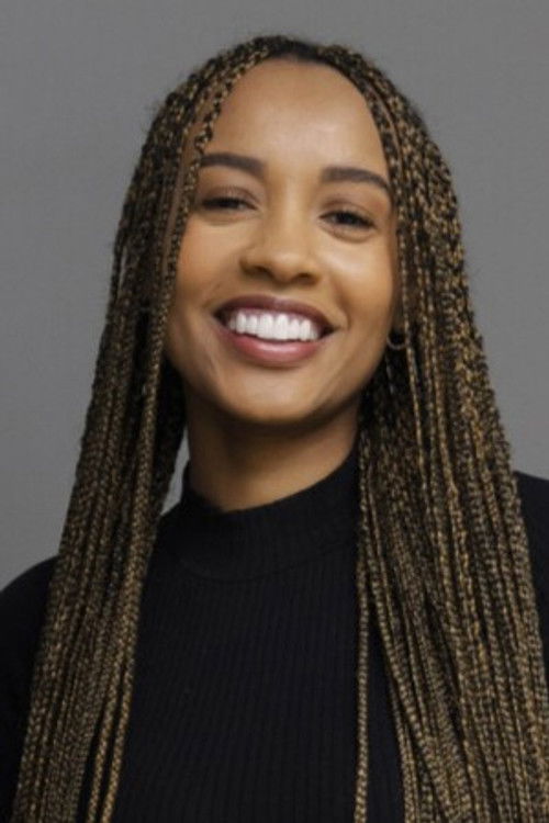 Julia Miranda as Petra