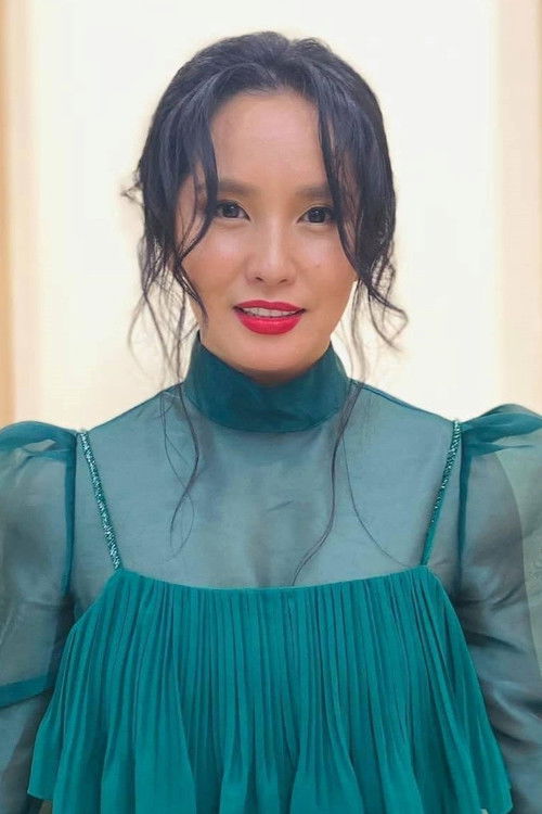 Gereltsetseg Altangerel as Az (adult)