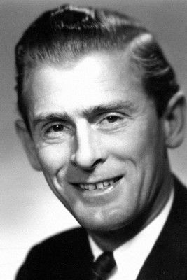 Lasse Dahlquist as Macce Bergius