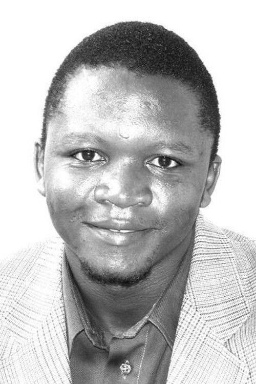 Joel Phiri as Solo